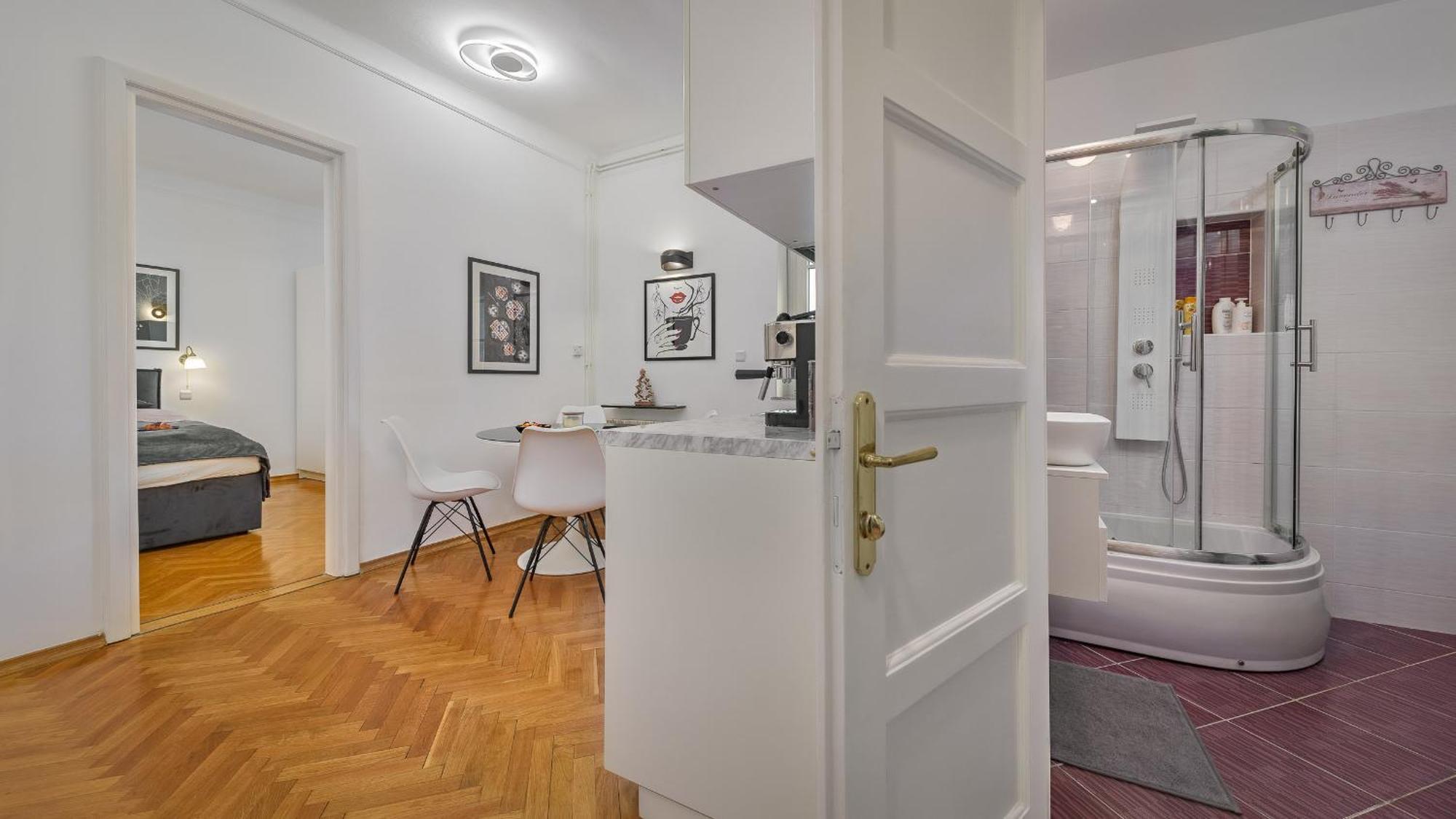 Iva'S Central Apartment Zagreb Ngoại thất bức ảnh